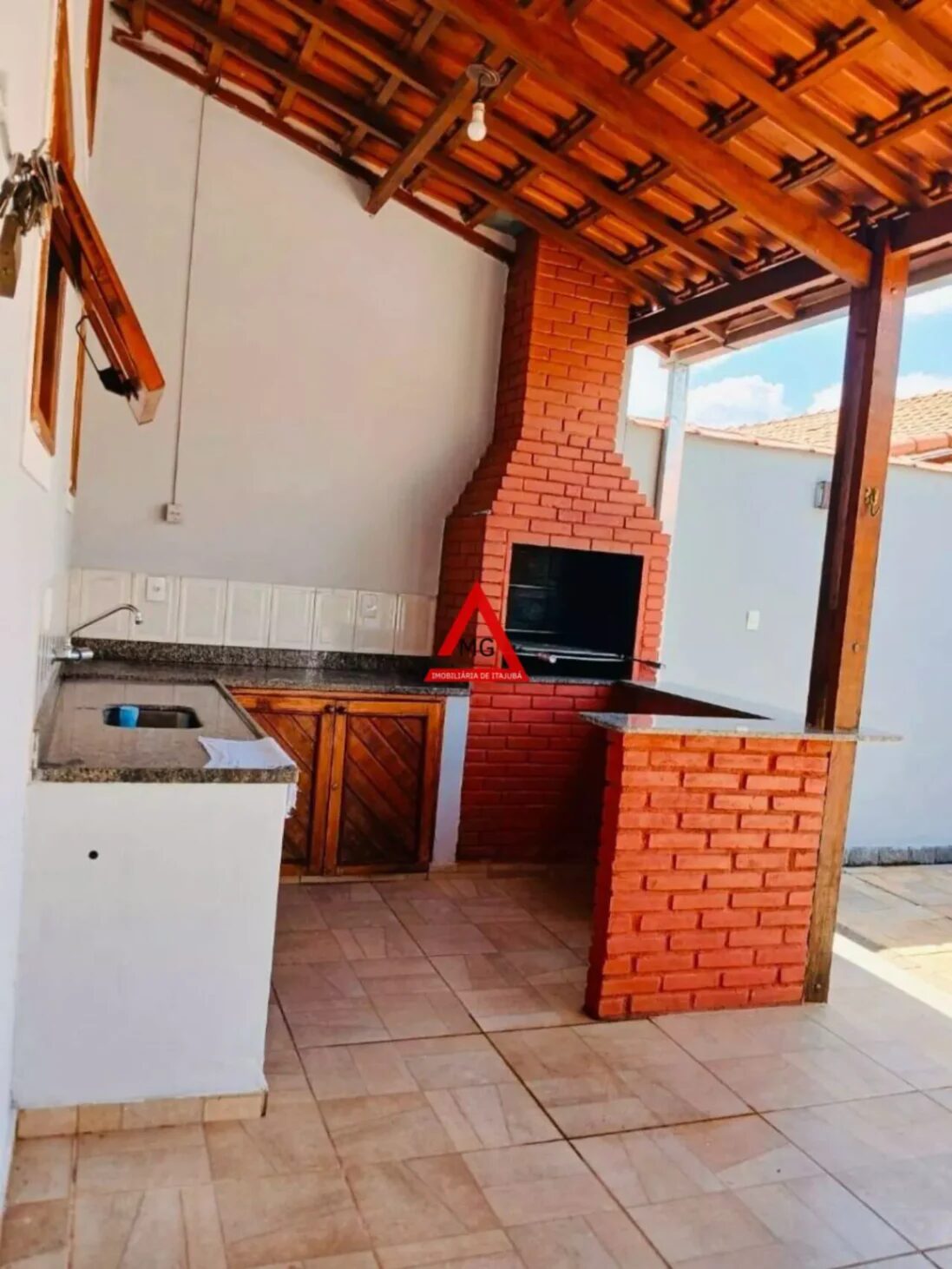 Foto 4 de Casa de 312 m² em ÓTIMA CASA A VENDA COM PISCINA