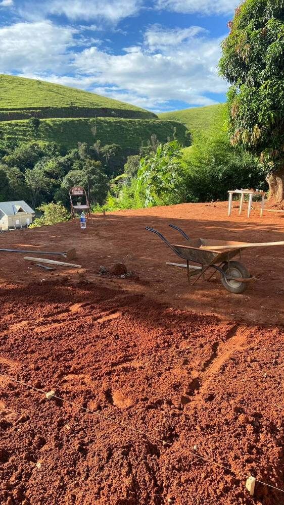 Foto 3 de Terreno de 410 m² em Morro Chic
