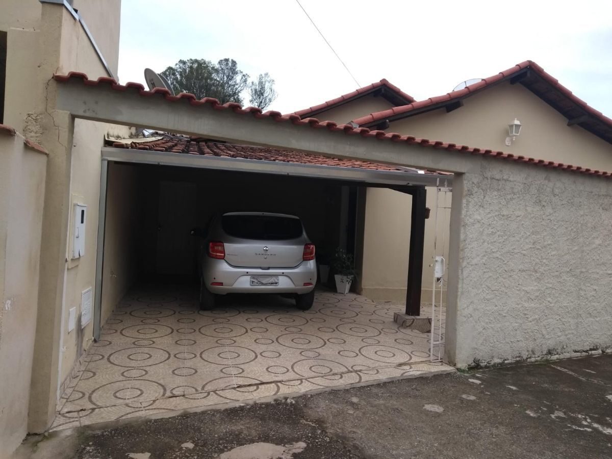 Foto 4 de Casa com terreno de 200 m² e espaço comercial independente