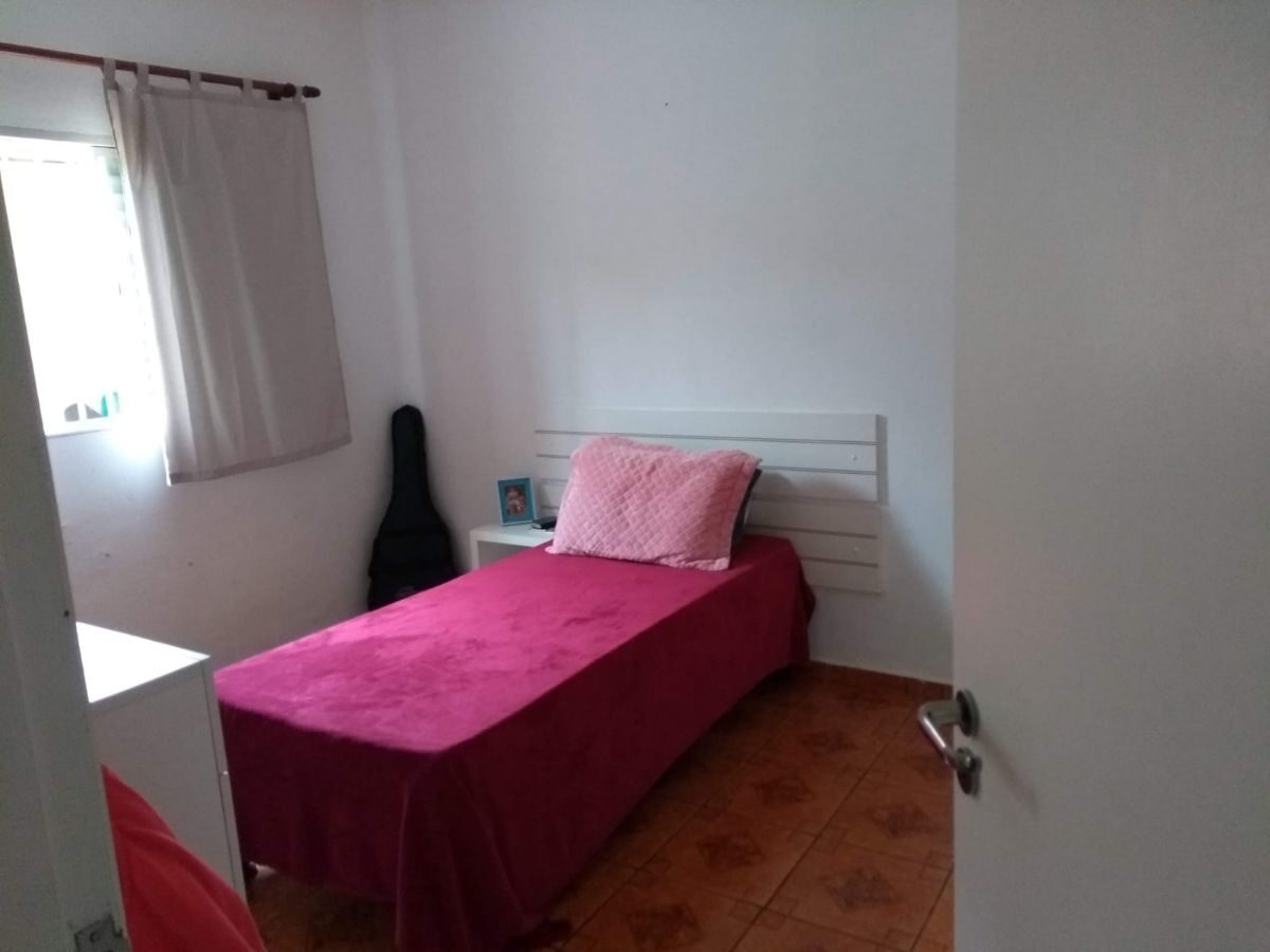 Foto 6 de Casa com terreno de 200 m² e espaço comercial independente