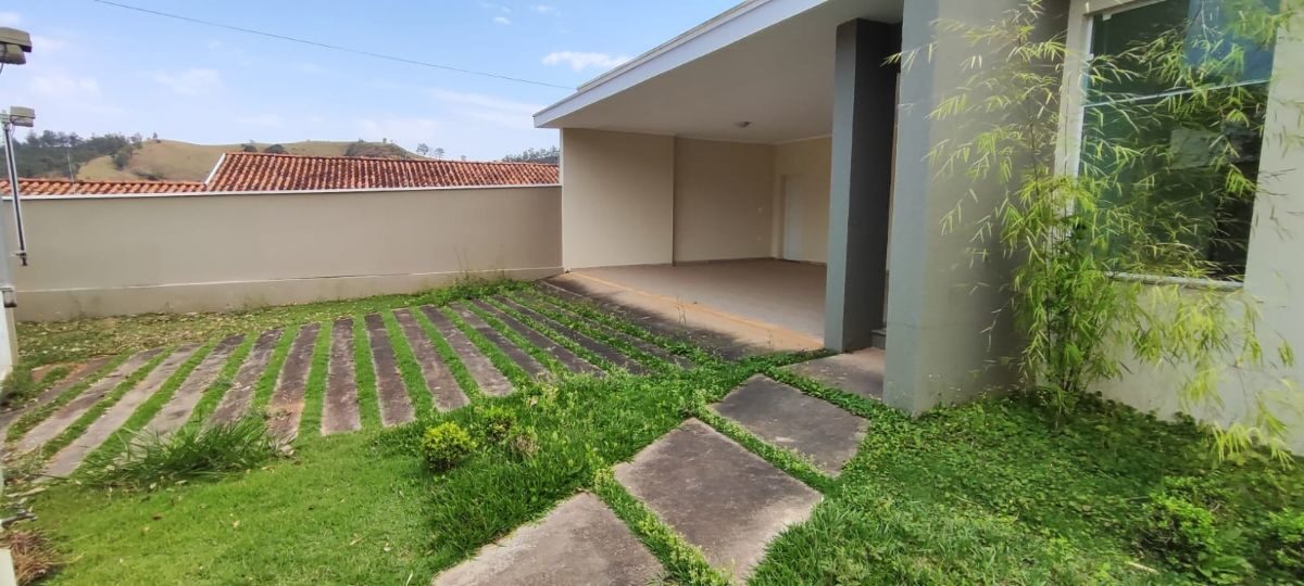 Foto 2 de Casa de 3 suítes em terreno de 527 m² no Pinheirinho