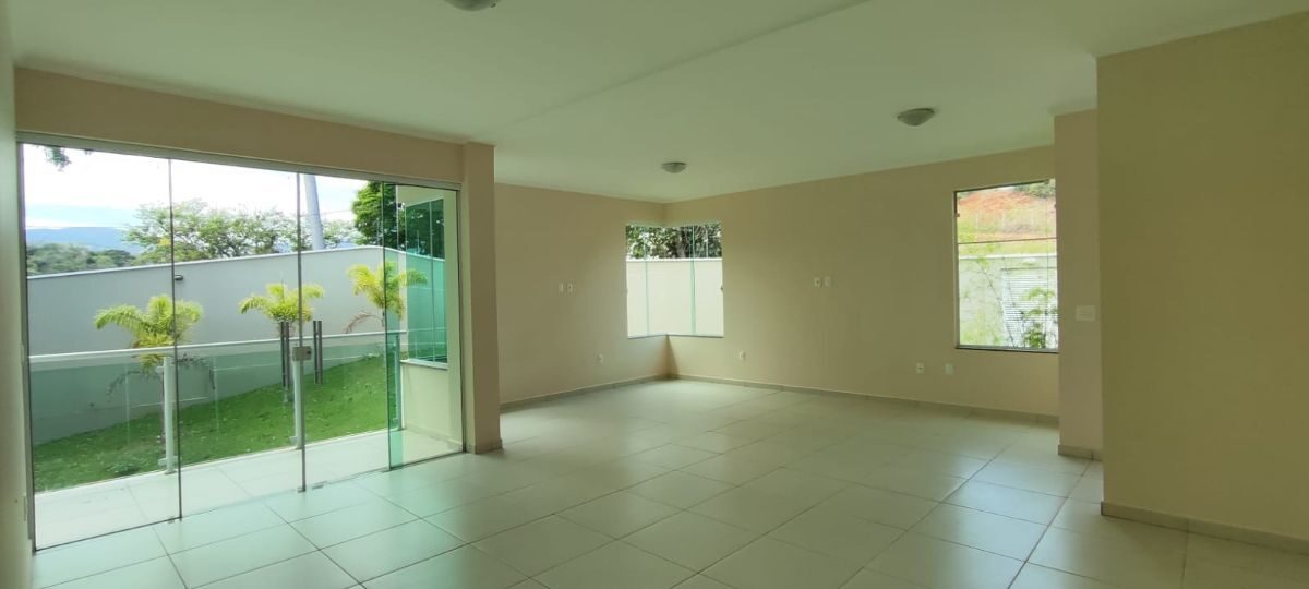 Foto 4 de Casa de 3 suítes em terreno de 527 m² no Pinheirinho