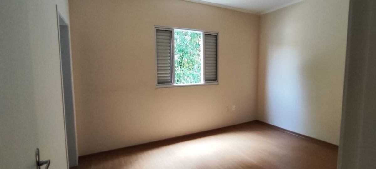 Foto 5 de Casa de 3 suítes em terreno de 527 m² no Pinheirinho