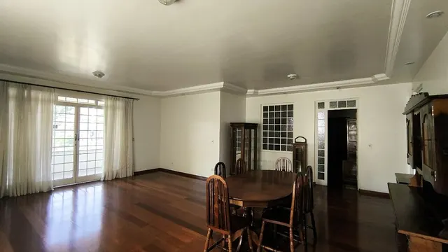 Apartamento de 3 quartos e 223,45 m² privativos na Avenida