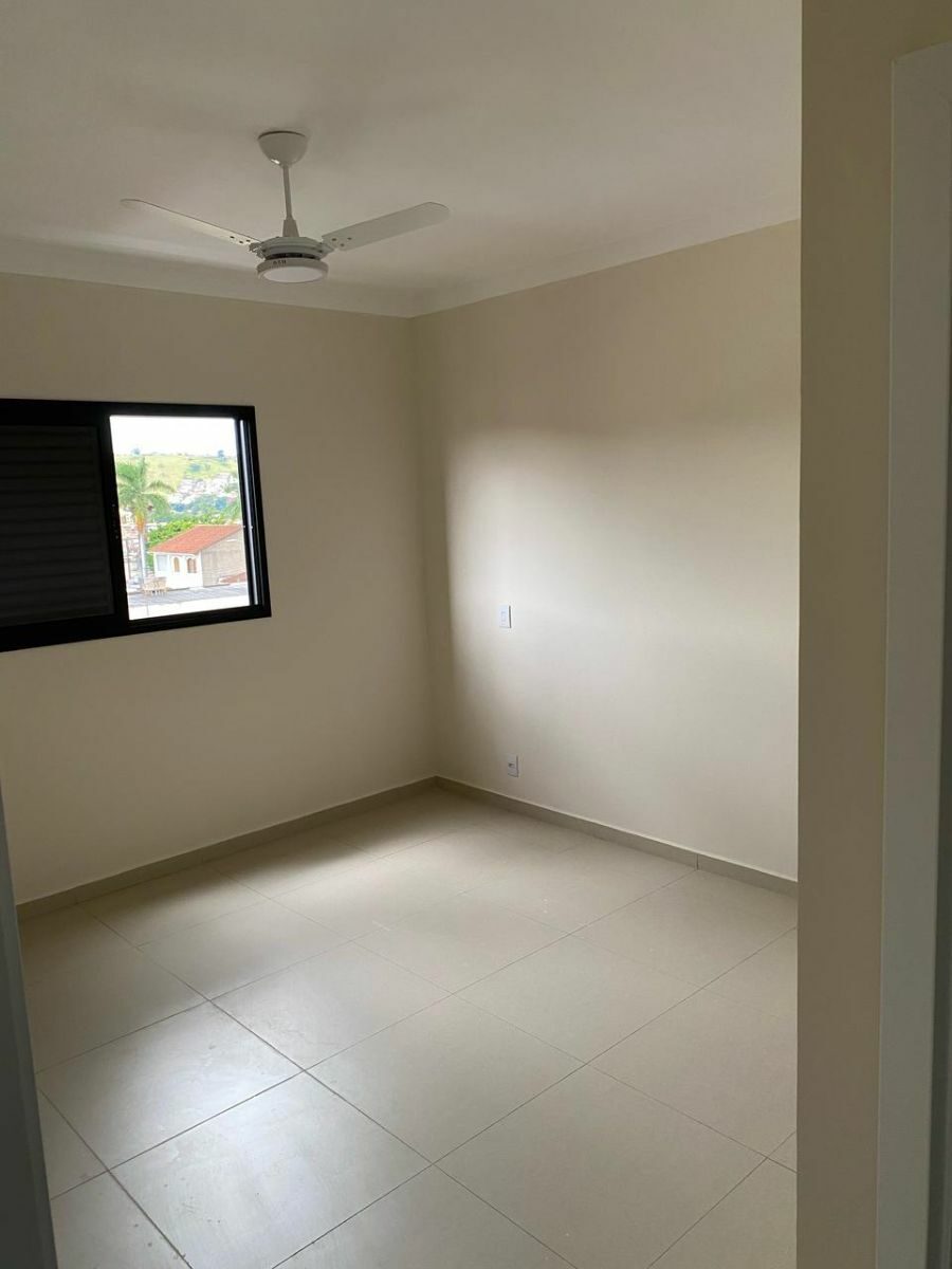 Foto 4 de Apartamento de 2 quartos no Morro Chic