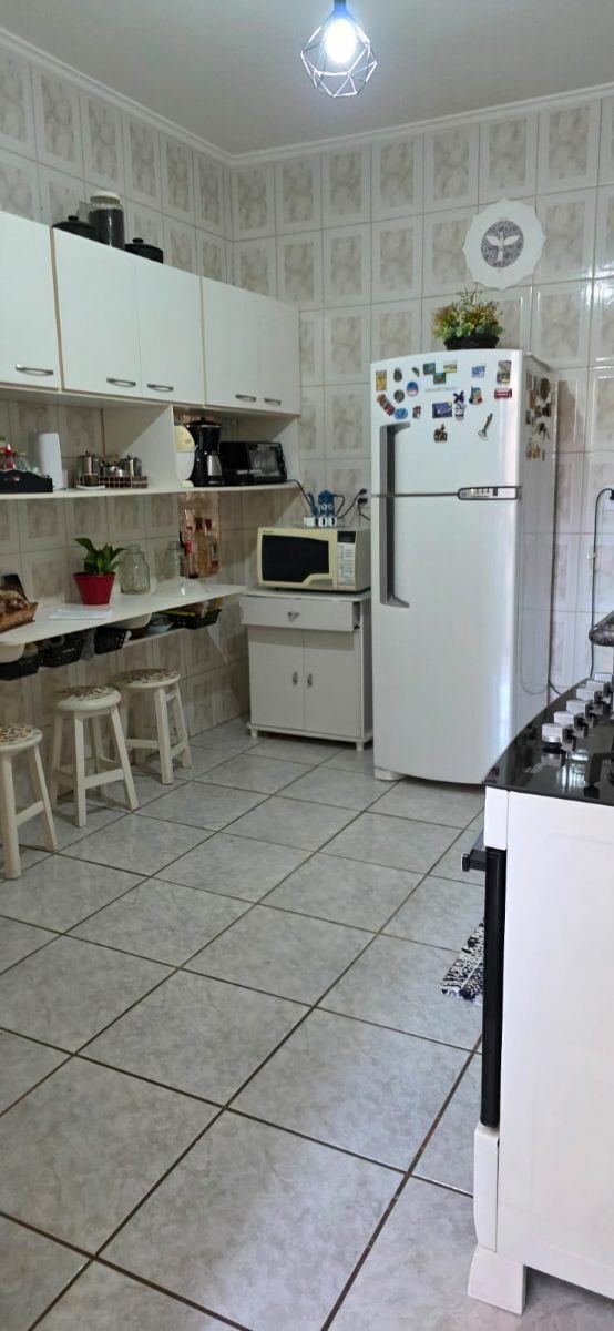 Foto 2 de Casa com terreno de 220 m² em Nossa Senhora da Agonia