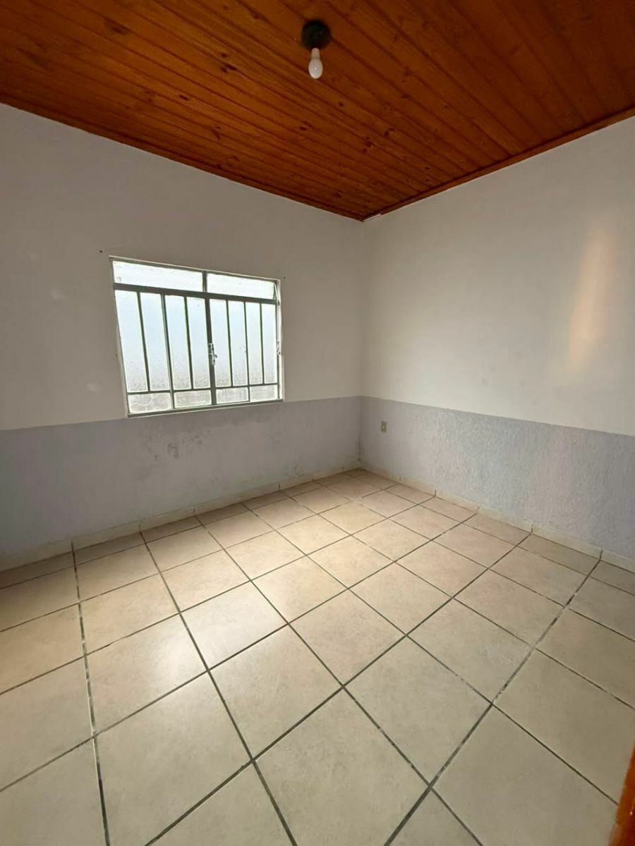 Foto 6 de Casa e edícula em terreno de 300 m² no Morro Chic