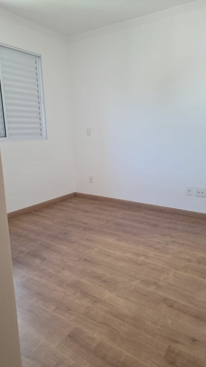 Foto 2 de Apartamento de 3 quartos no Morro Chic