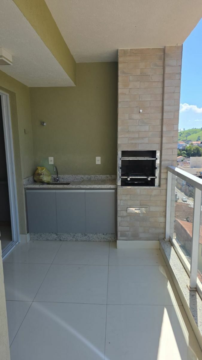 Foto 5 de Apartamento de 3 quartos no Morro Chic