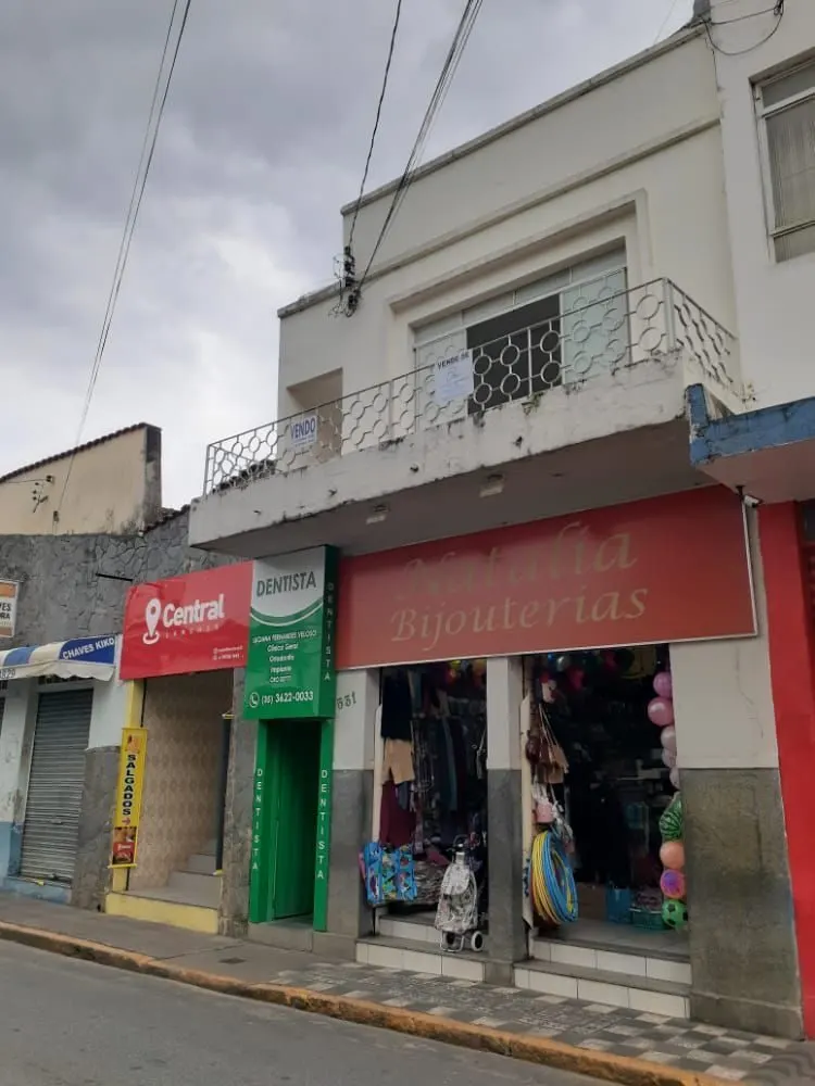Foto 2 de Prédio com ponto comercial térreo e 2 apartamentos, Centro