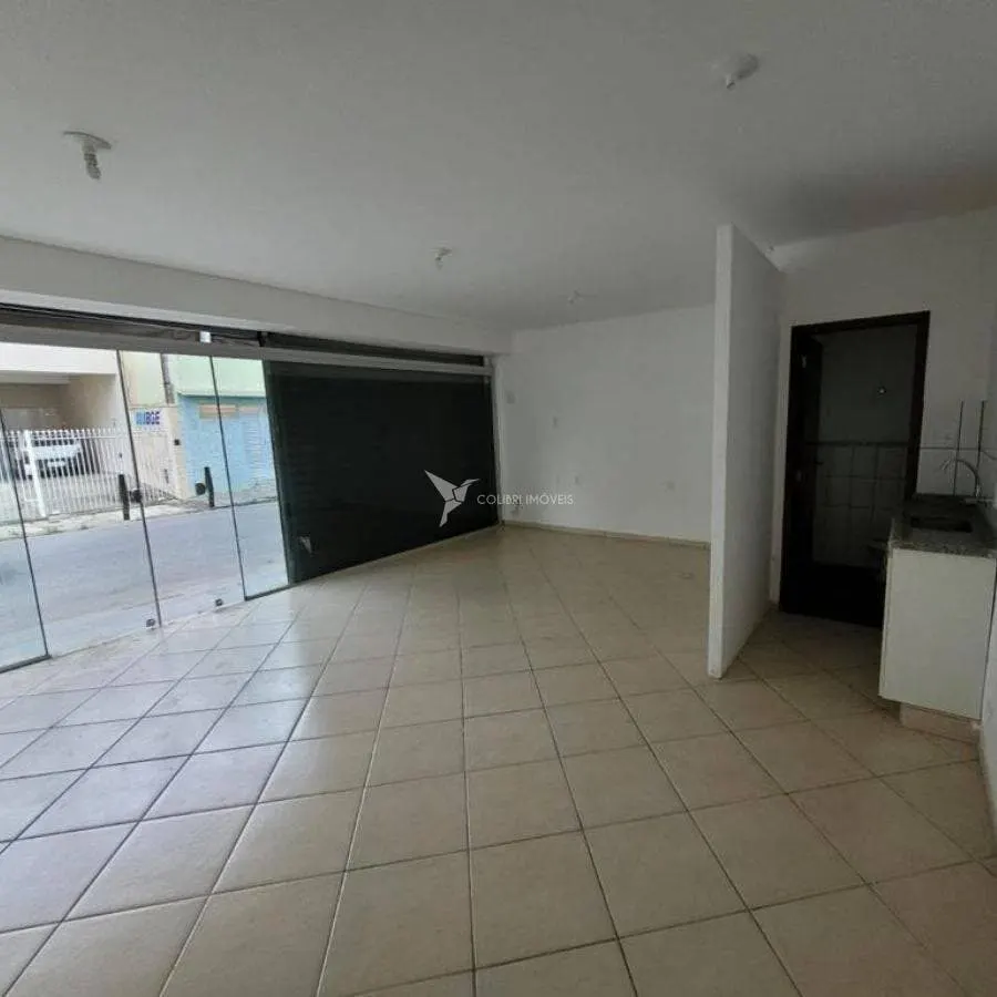 Foto 2 de Ponto comercial de 37 m² com vitrine de vidro, São Vicente