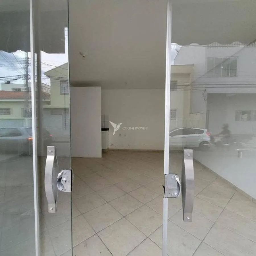 Foto 3 de Ponto comercial de 37 m² com vitrine de vidro, São Vicente