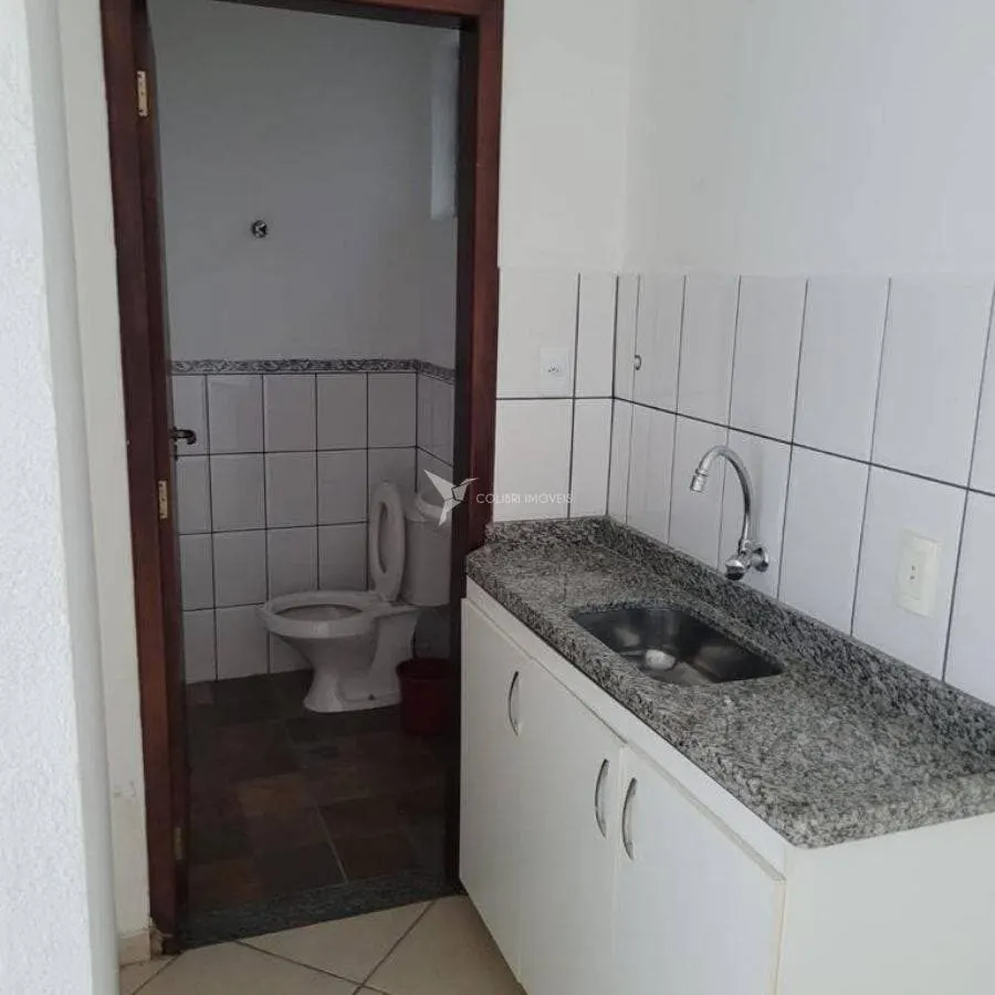 Foto 6 de Ponto comercial de 37 m² com vitrine de vidro, São Vicente