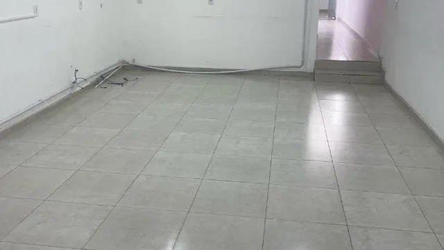 Ponto comercial de 410 m² com mais de um pavimento, Avenida