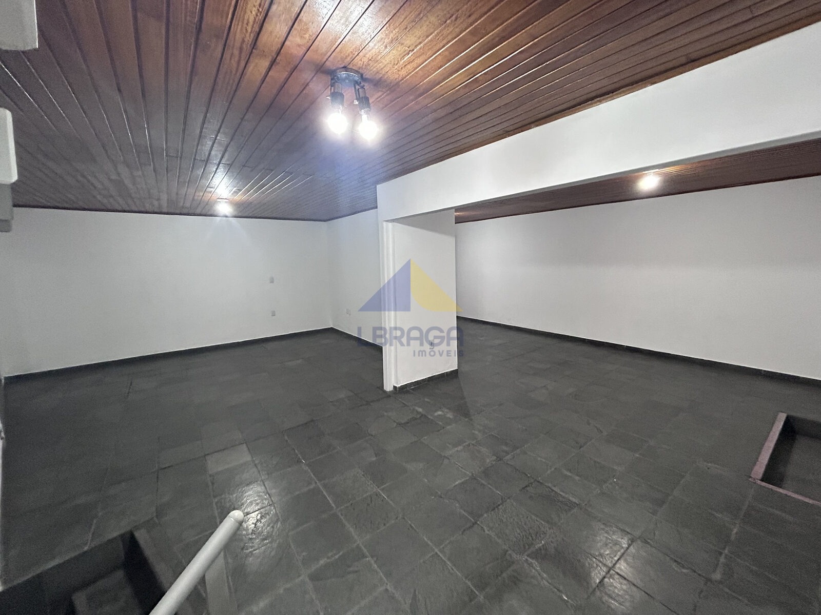 Foto 5 de Ponto comercial de 50 m² com 2 portas de enrolar, Varginha