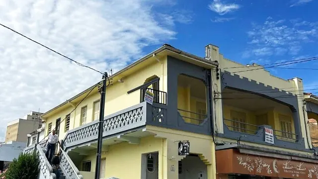 Ponto comercial com 2 banheiros, cozinha e escritório, Centro