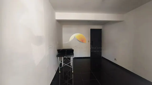 Foto 1 de Ponto comercial com sala de apoio e banheiro para alugar, Morro Chic