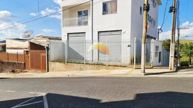 Ponto comercial com banheiro e porta de enrolar, Piedade