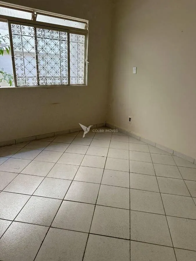 Foto 6 de Ponto comercial de 256 m² com 5 salas para alugar, Pinheirinho