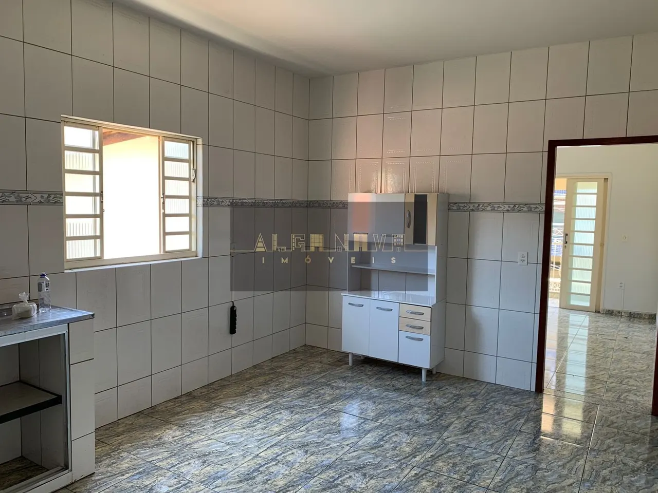 Foto 2 de Prédio com 3 apartamentos e garagem para investimento, Medicina