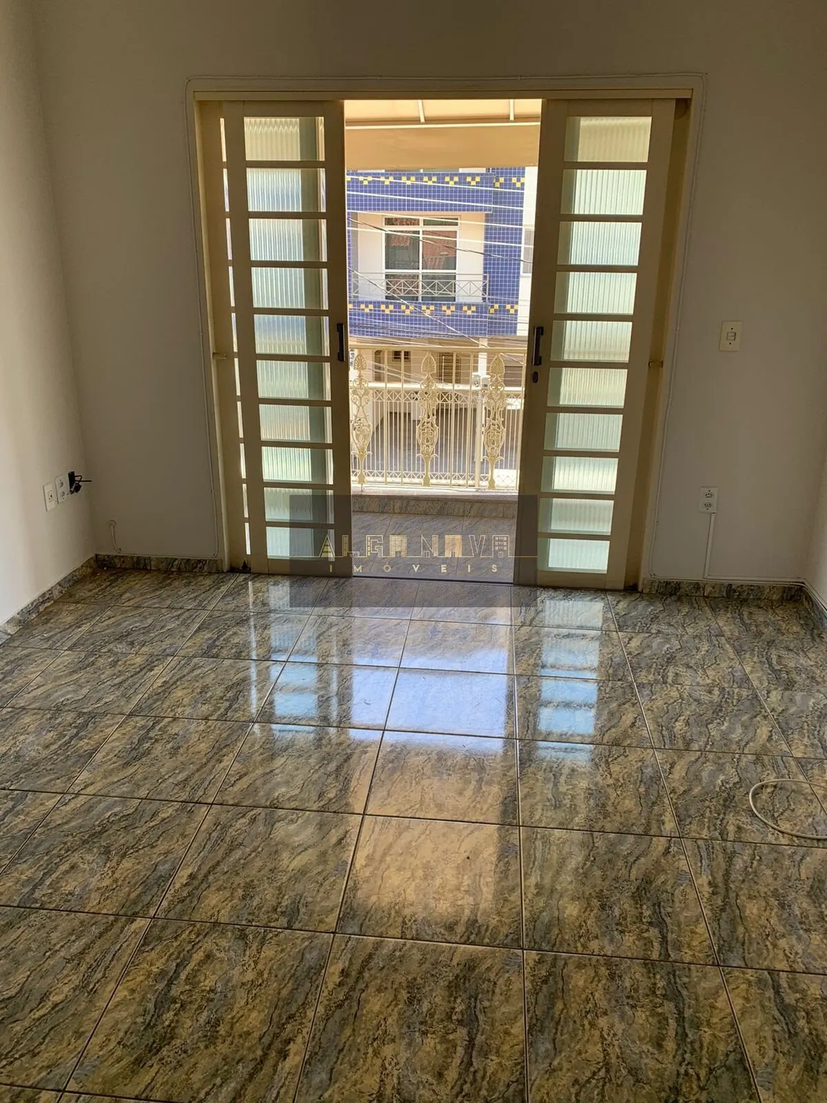 Foto 3 de Prédio com 3 apartamentos e garagem para investimento, Medicina
