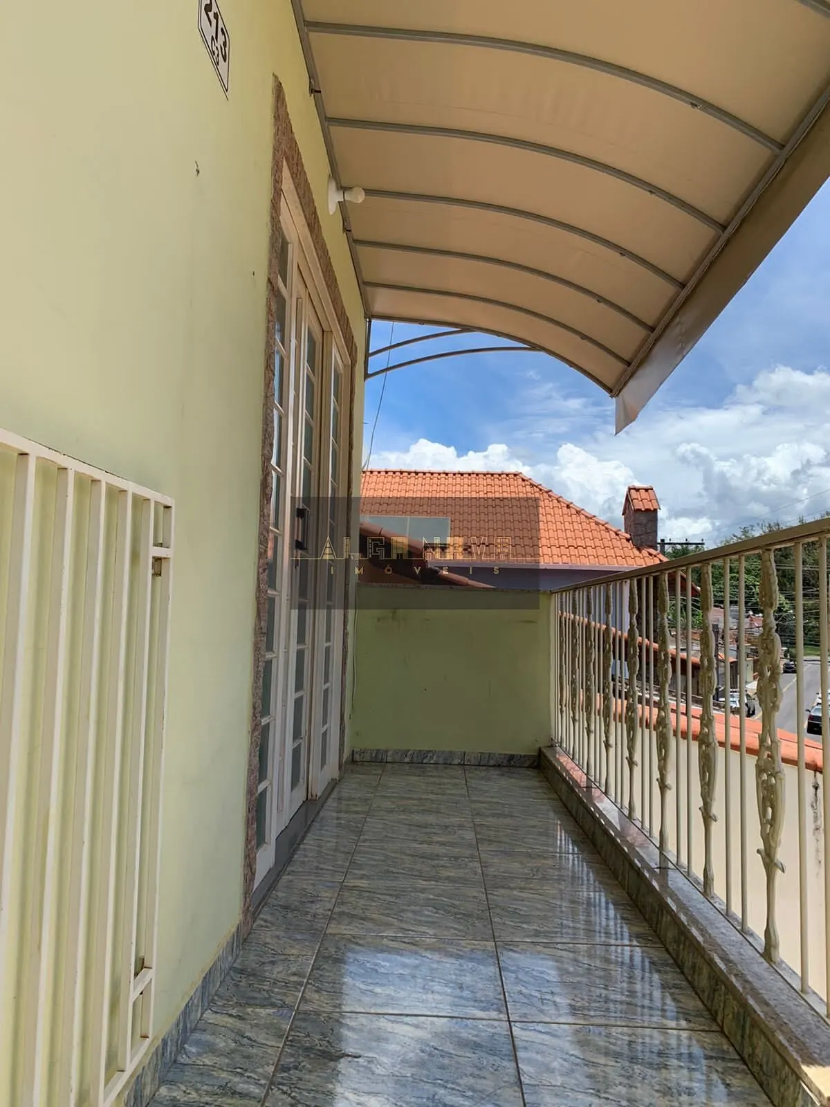 Foto 4 de Prédio com 3 apartamentos e garagem para investimento, Medicina
