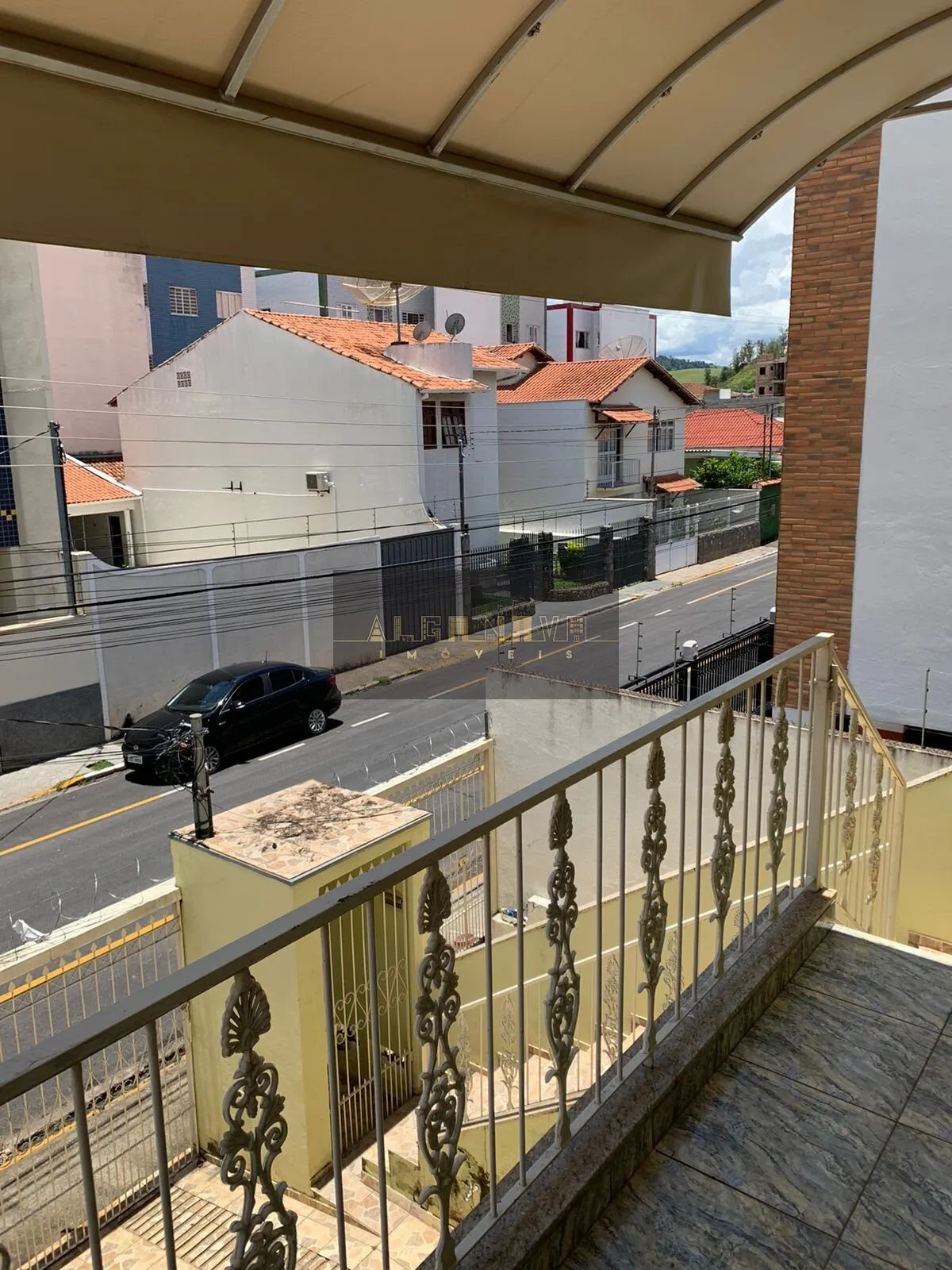 Foto 5 de Prédio com 3 apartamentos e garagem para investimento, Medicina