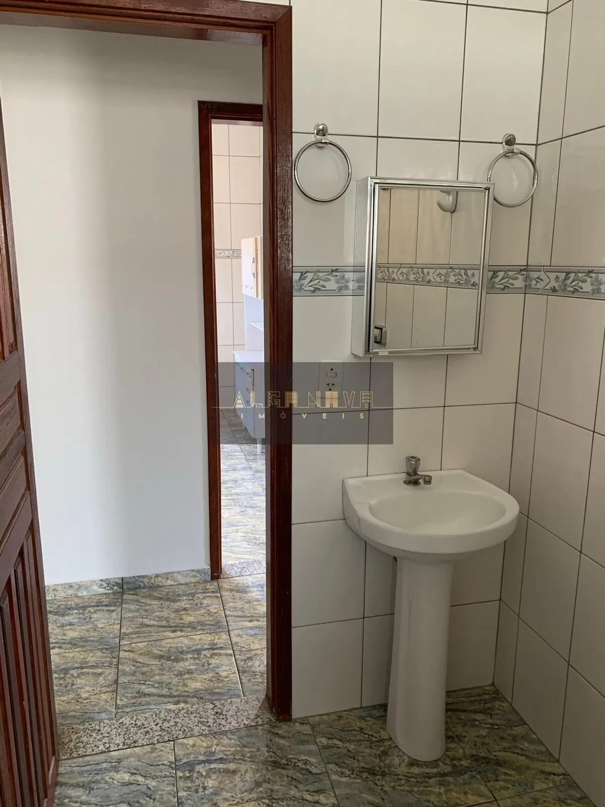 Foto 7 de Prédio com 3 apartamentos e garagem para investimento, Medicina
