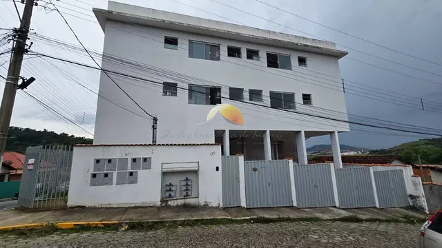 Foto 1 de Prédio com 4 apartamentos locados e 2 pontos comerciais, Piedade