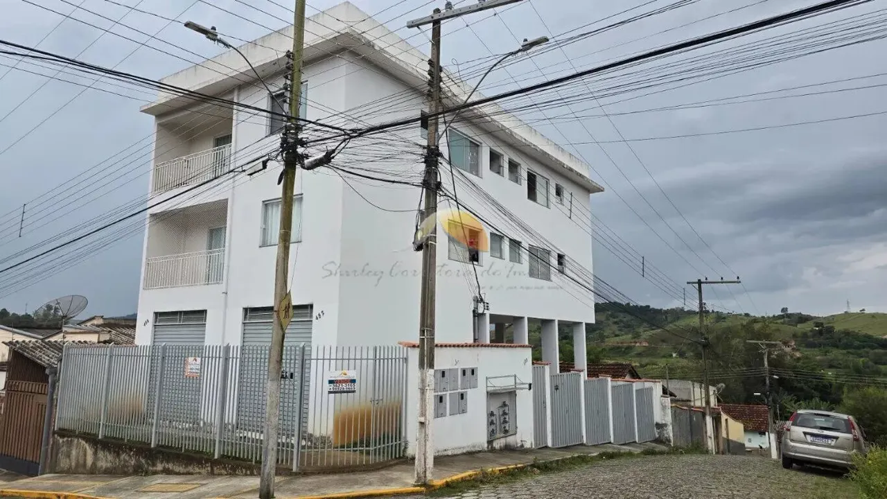 Foto 2 de Prédio com 4 apartamentos locados e 2 pontos comerciais, Piedade