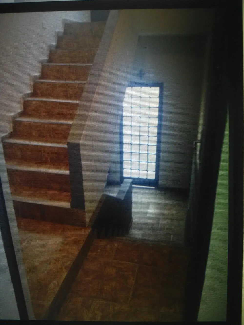 Foto 5 de Prédio com ponto comercial, 4 kitnets locadas, apartamento e garagem para 4 carros, Centro