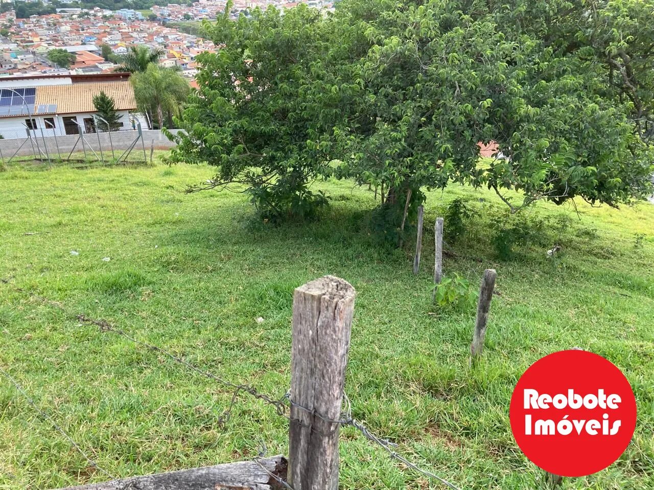 Foto 3 de Terreno de 481,3 m² para alugar no bairro Morro Chic