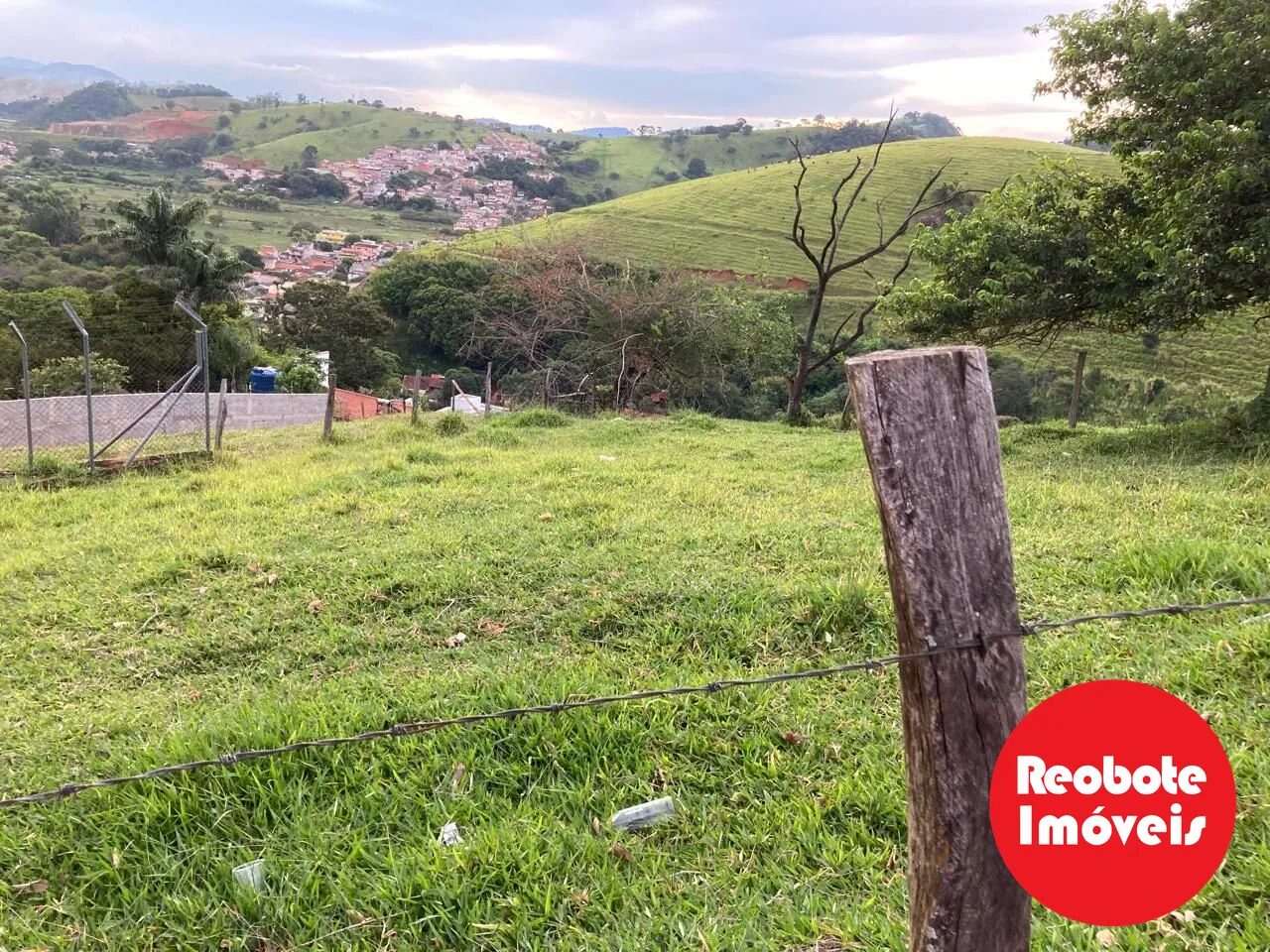 Foto 4 de Terreno de 481,3 m² para alugar no bairro Morro Chic