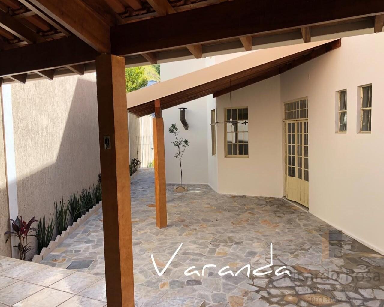 Foto 3 de Casa de 274 m² para alugar no bairro Pinheirinho