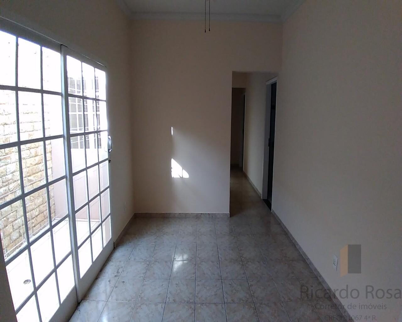 Foto 3 de Casa de 4 quartos na Medicina, Itajubá
