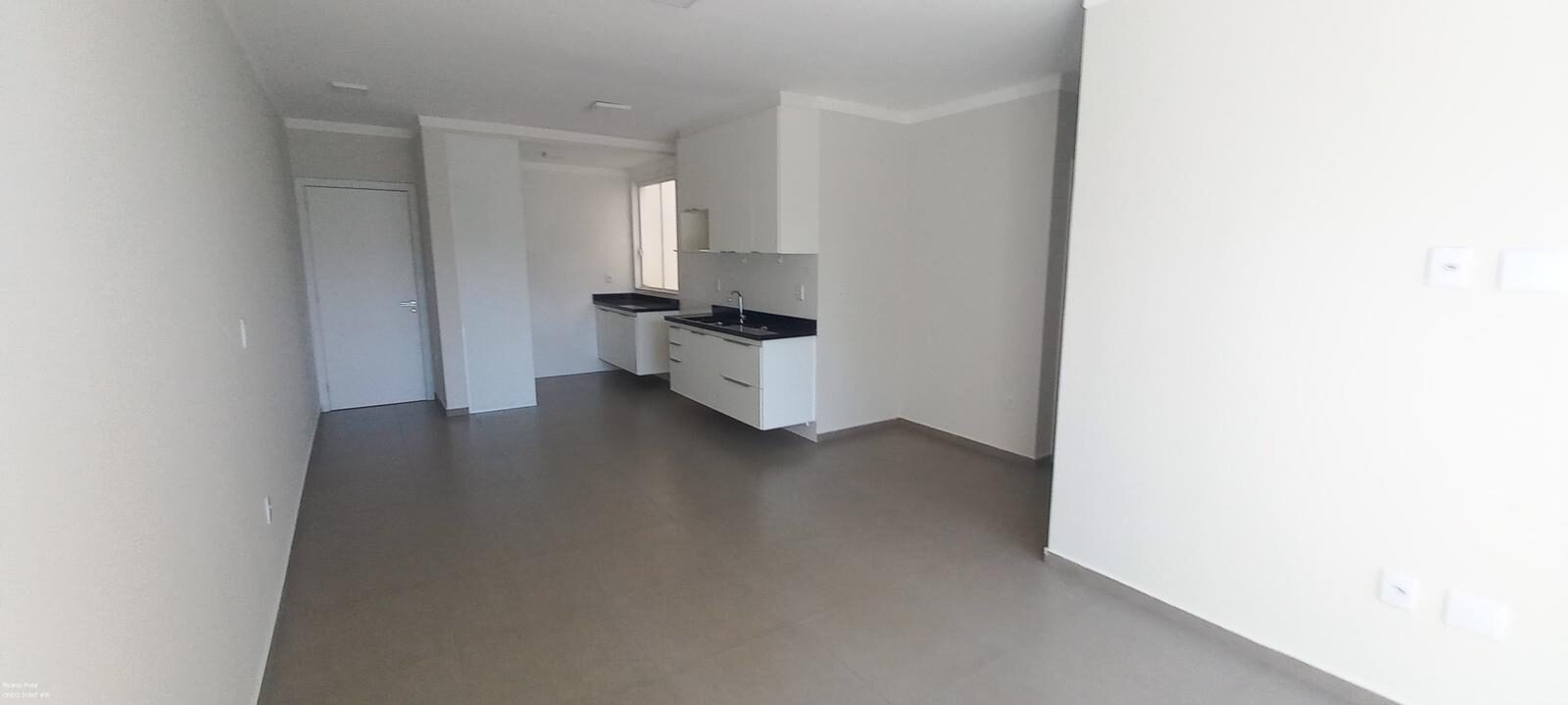 Foto 2 de Apartamento de 74 m² para alugar no bairro Pinheirinho