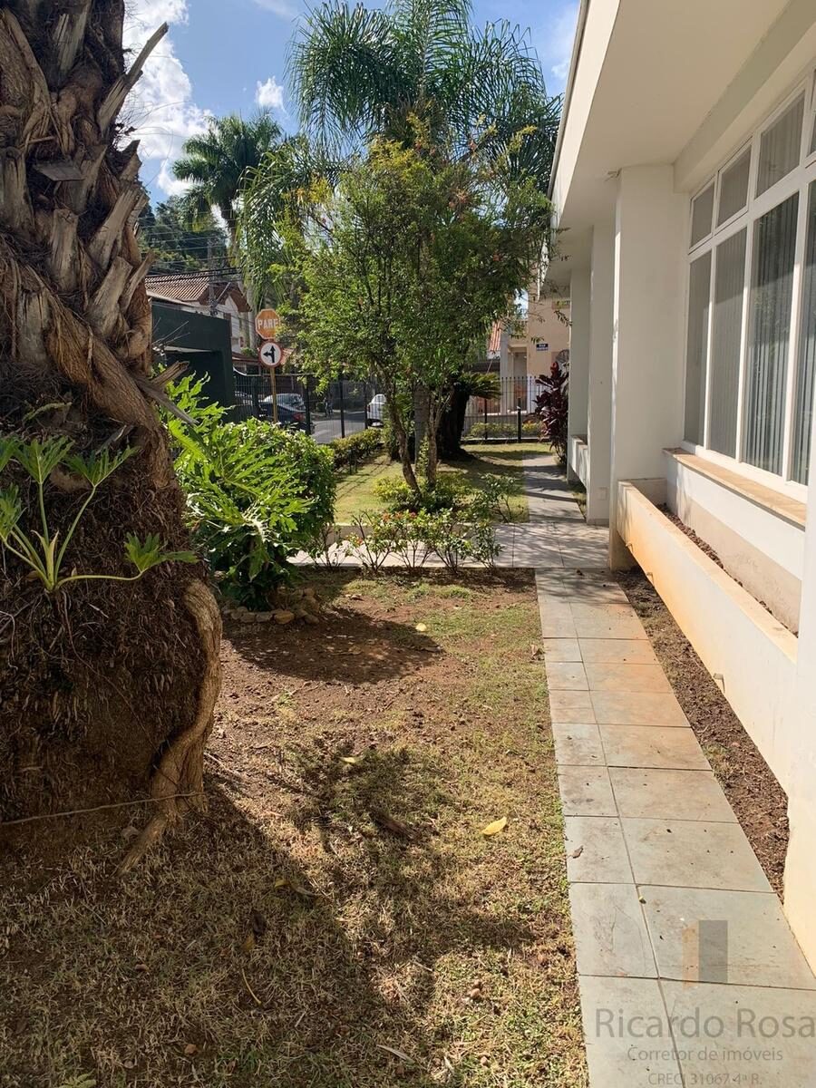 Foto 2 de Casa em terreno de 772,86 m² no Pinheirinho
