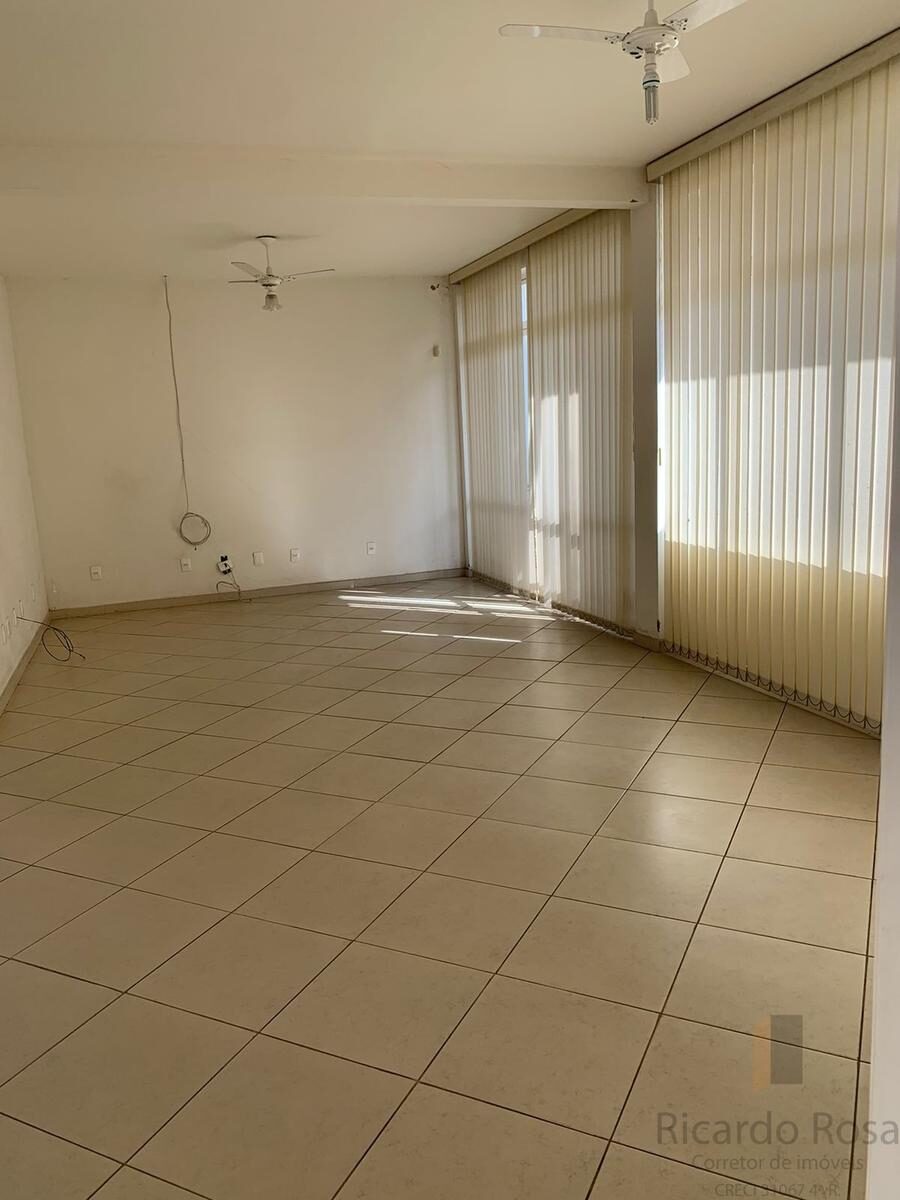 Foto 5 de Casa em terreno de 772,86 m² no Pinheirinho