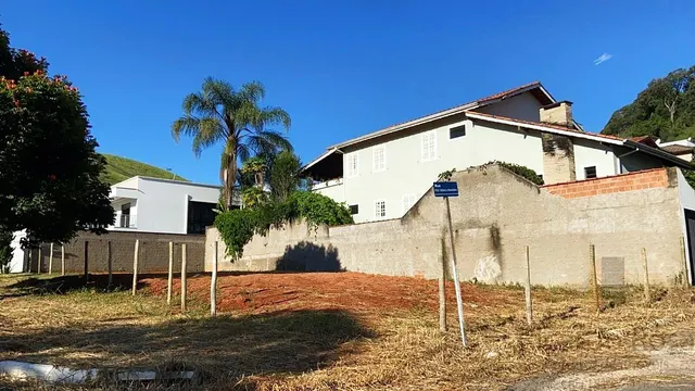 Foto 1 de Lote de 403 m² no Pinheirinho
