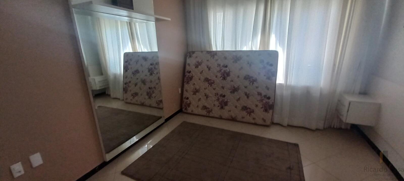 Foto 4 de Casa de 4 quartos no Pinheirinho