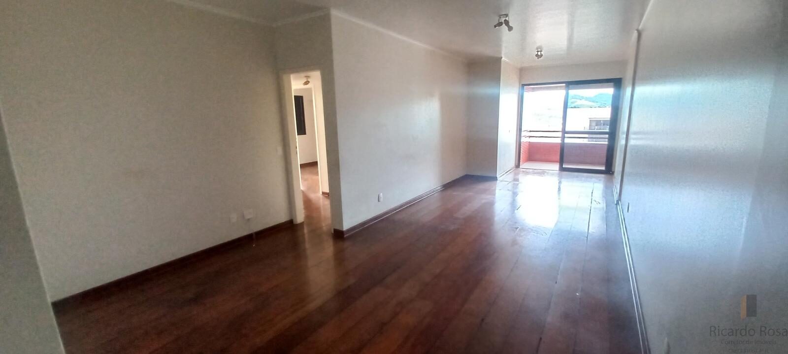 Foto 2 de Apartamento de 130 m² com 3 quartos no Centro