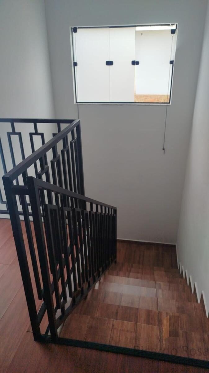 Foto 2 de Sobrado de 4 quartos no Cruzeiro, Itajubá