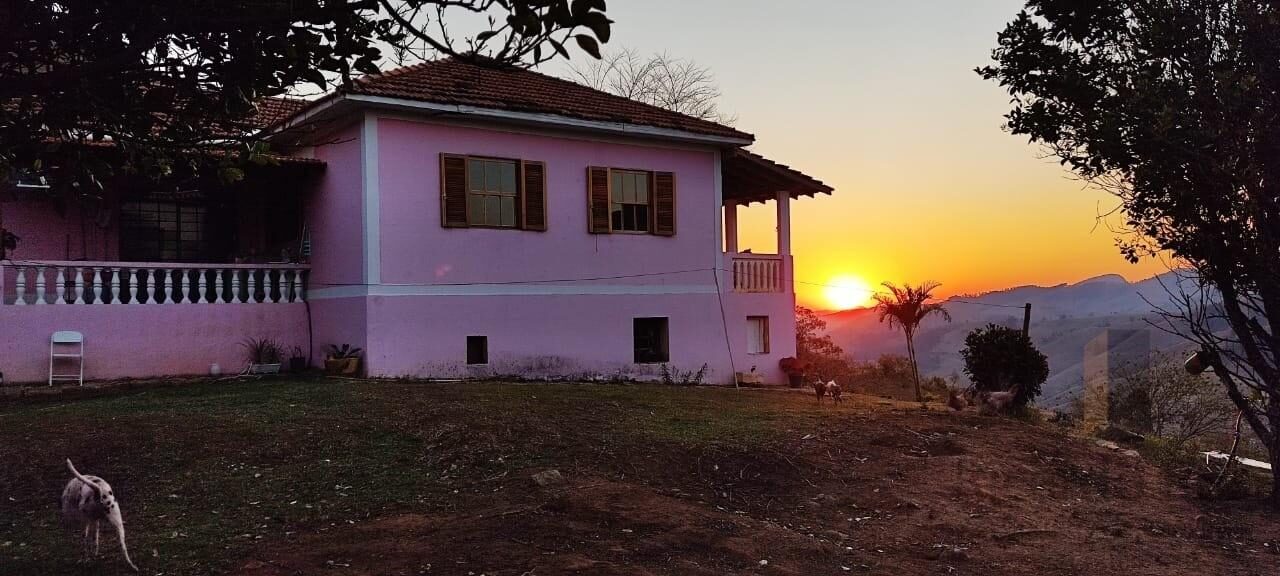 Foto 2 de Chácara de 180 m² em terreno de 48.400 m² no Angolá