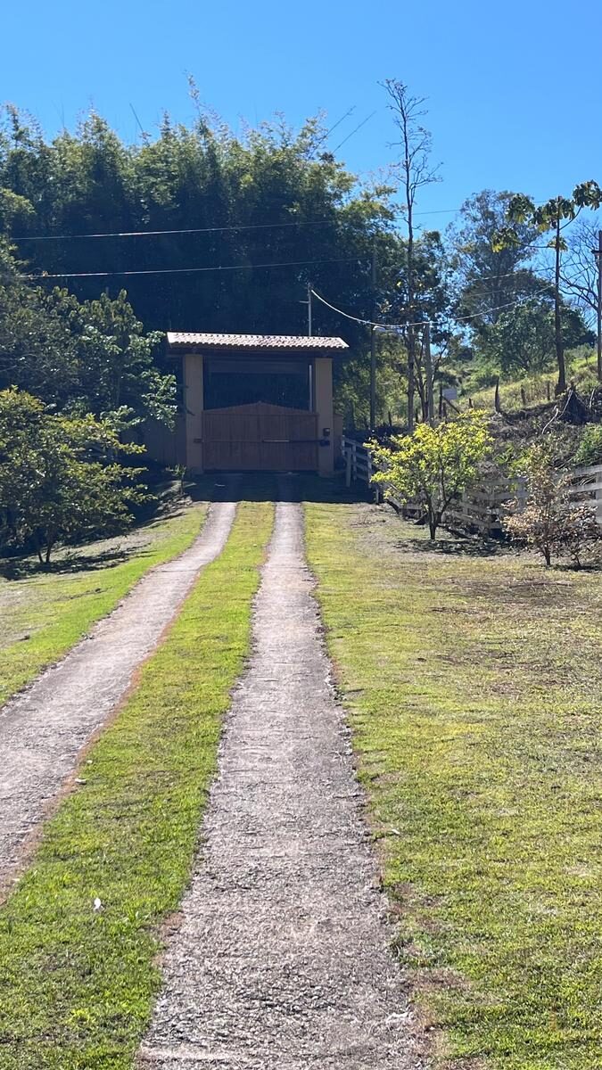 Foto 4 de Chácara de 110 m² em terreno de 2.500 m² no Biguá