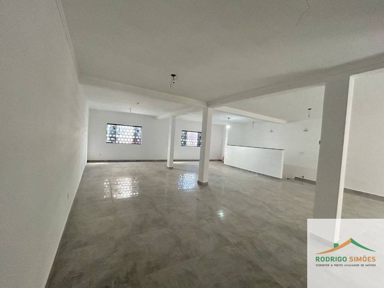 Foto 3 de Sala comercial de 110 m² no Centro, Itajubá-MG, para alugar