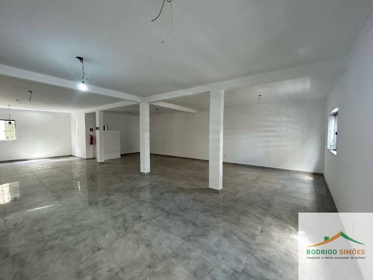Foto 5 de Sala comercial de 110 m² no Centro, Itajubá-MG, para alugar