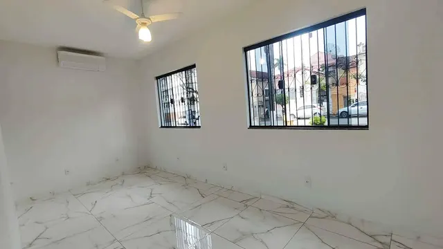 Sala comercial de 13,42 m² com ar-condicionado e recepção para alugar, Centro