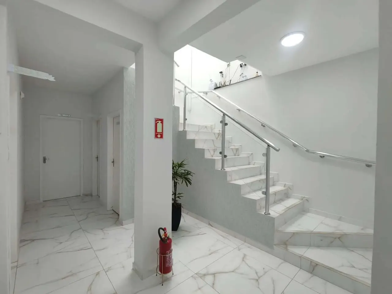 Foto 6 de Sala comercial de 15,39 m² com ar-condicionado e recepção para alugar, Centro