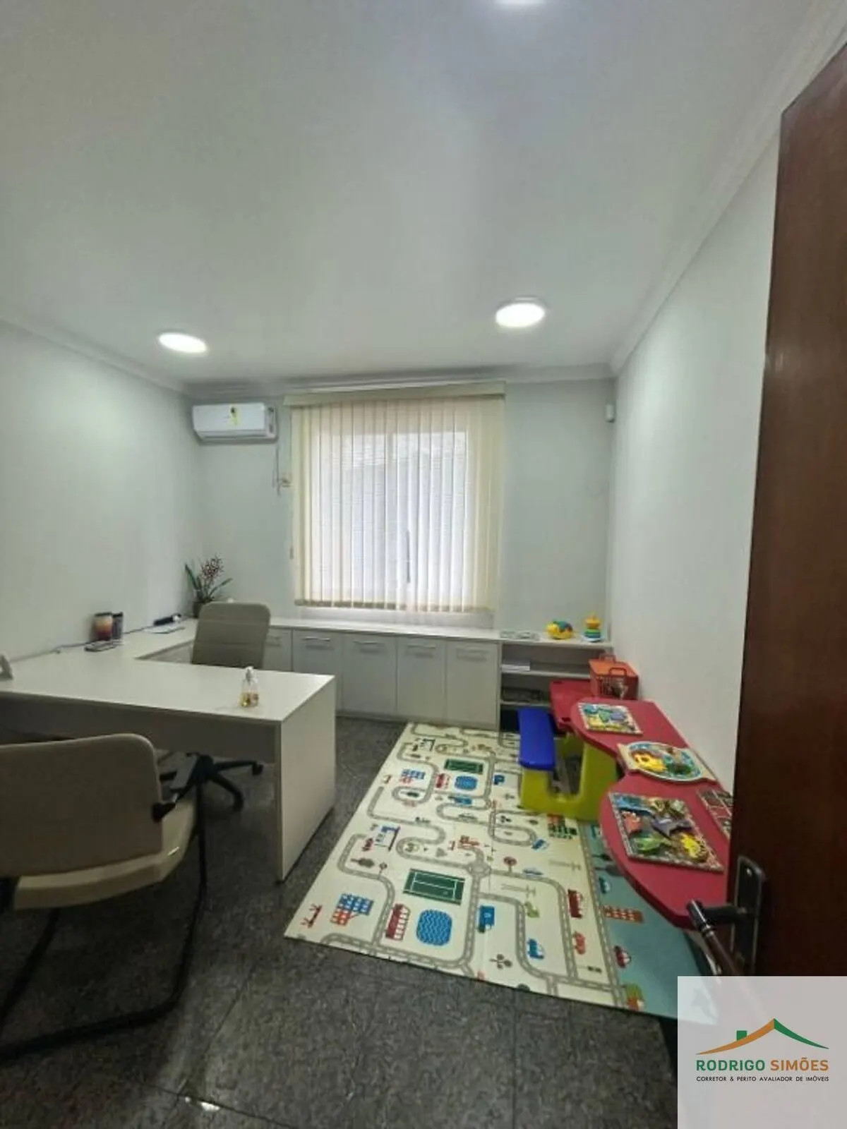 Foto 3 de Sala comercial de 58 m² montada para área da saúde, BPS