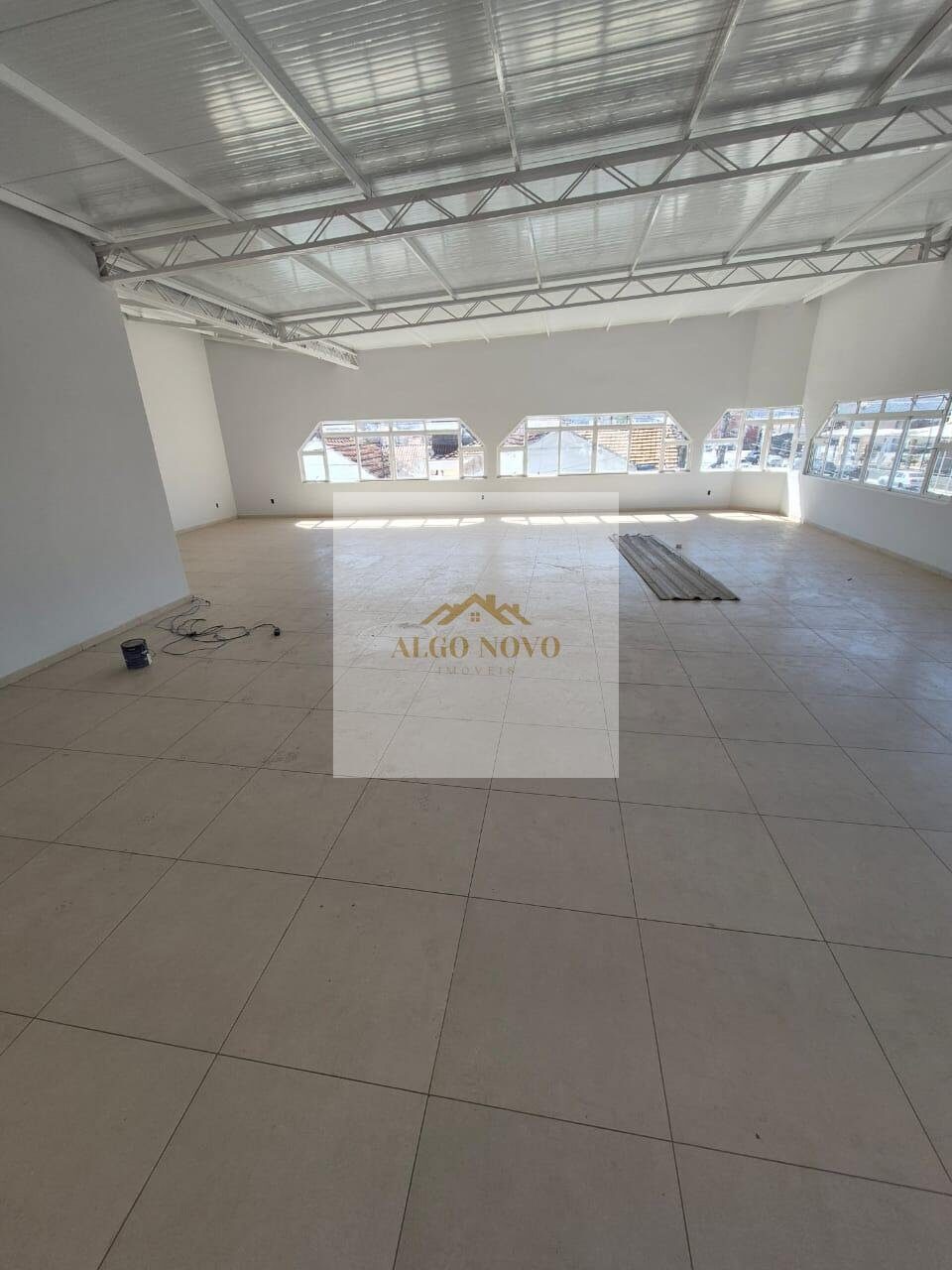 Foto 2 de Salão comercial de 120 m² perto da rodoviária, Morro Chic